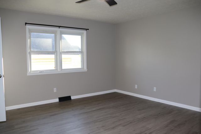 219 N Commercial Street, Seymour, MO 65746