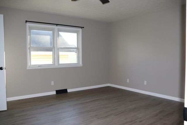 219 N Commercial Street, Seymour, MO 65746