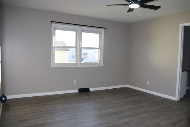 219 N Commercial Street, Seymour, MO 65746