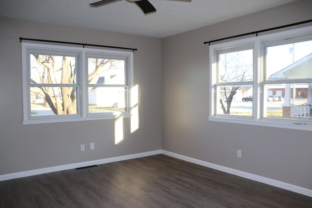 219 N Commercial Street, Seymour, MO 65746