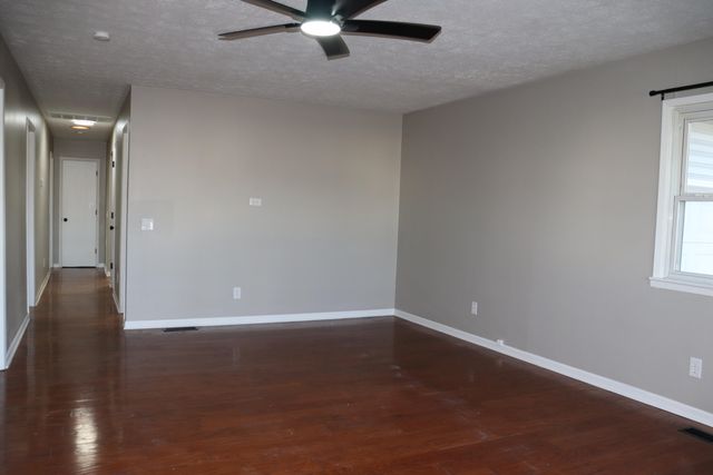 219 N Commercial Street, Seymour, MO 65746