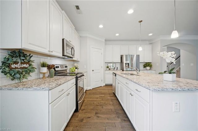 2511 Saint Martin DR, Suffolk, VA 23434