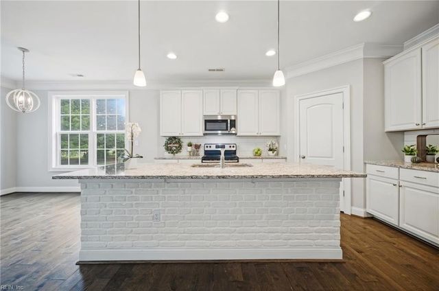 2511 Saint Martin DR, Suffolk, VA 23434