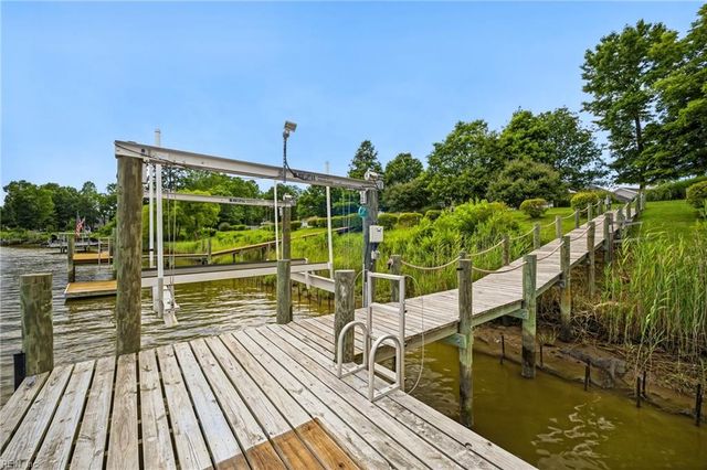 2511 Saint Martin DR, Suffolk, VA 23434