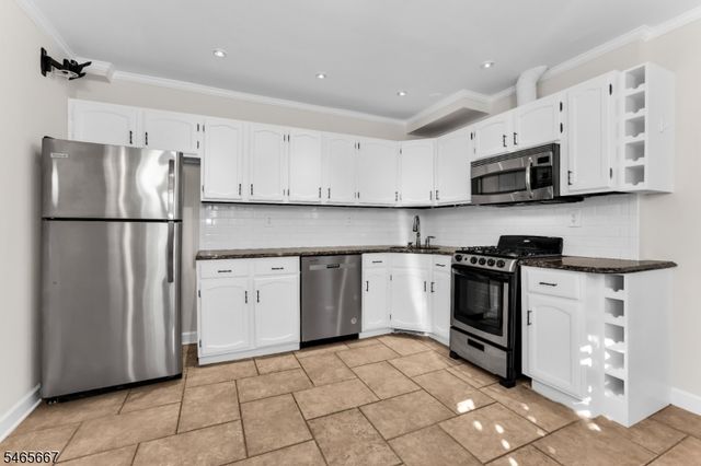 30 The Crescent C007, Montclair Twp., NJ 07042