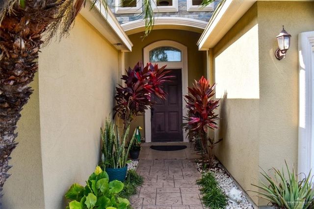 516 Robert Lane, Alamo, TX 78516