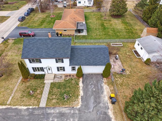 8200 N 44th STREET, Brown Deer, WI 53223