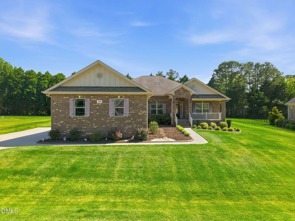 109 W Paige Wynd Drive, Angier, NC 27501