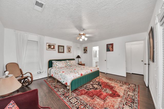 1502 Southern Pines Court, Houston, TX 77339