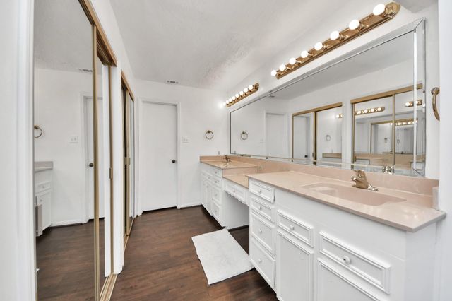 1502 Southern Pines Court, Houston, TX 77339