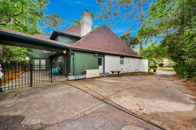 1502 Southern Pines Court, Houston, TX 77339