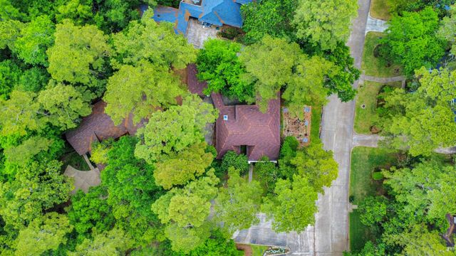 1502 Southern Pines Court, Houston, TX 77339