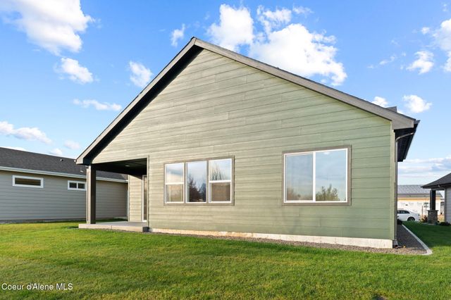 1742 W ALSEA LP, Post Falls, ID 83854