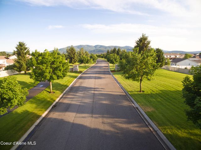 1742 W ALSEA LP, Post Falls, ID 83854