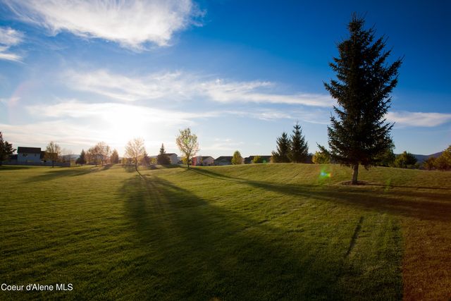 1742 W ALSEA LP, Post Falls, ID 83854