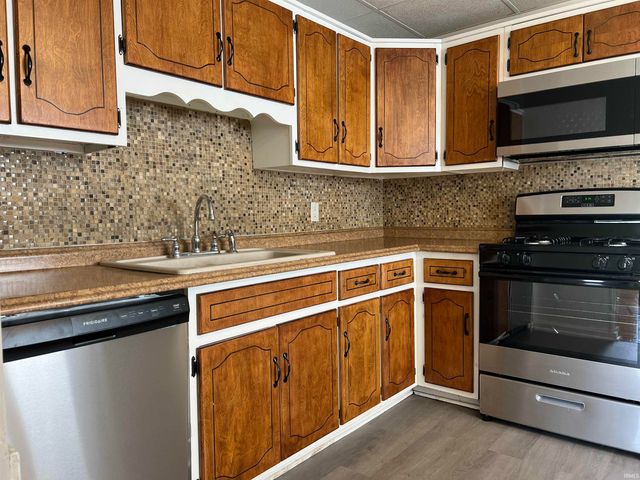 738 Keller Drive, New Haven, IN 46774