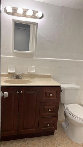 3030 NE 21st Ter 8, Fort Lauderdale, FL 33306