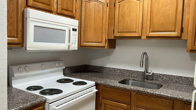 3030 NE 21st Ter 8, Fort Lauderdale, FL 33306