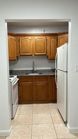 3030 NE 21st Ter 8, Fort Lauderdale, FL 33306