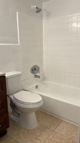 3030 NE 21st Ter 8, Fort Lauderdale, FL 33306