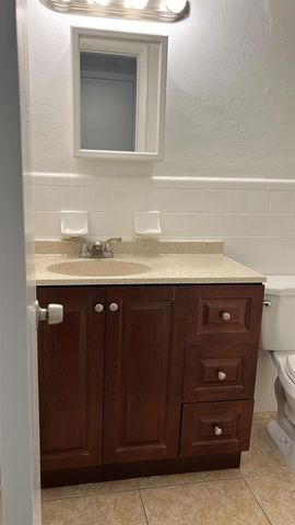 3030 NE 21st Ter 8, Fort Lauderdale, FL 33306