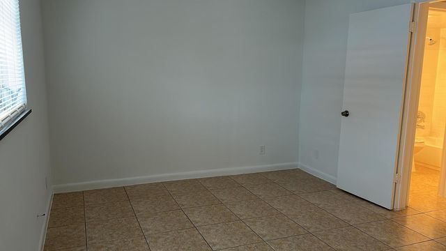 3030 NE 21st Ter 8, Fort Lauderdale, FL 33306