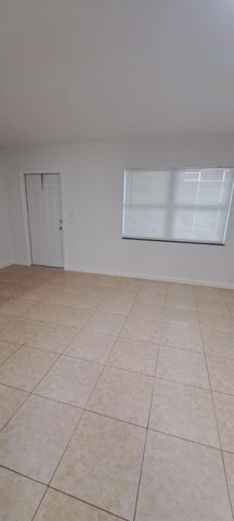 3030 NE 21st Ter 8, Fort Lauderdale, FL 33306