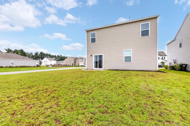 129 Holly Leaf Lane, Summerville, SC 29486