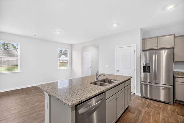 129 Holly Leaf Lane, Summerville, SC 29486