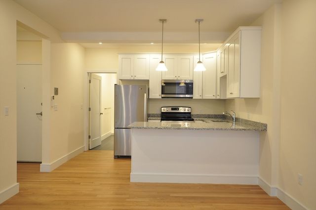 877 Beacon St 2, Boston, MA 02215