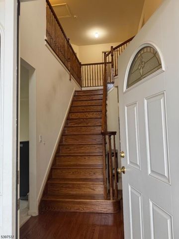 48 Willocks Cir, Franklin Twp., NJ 08873