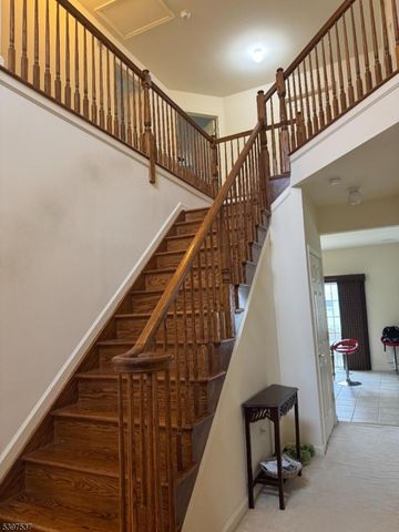 48 Willocks Cir, Franklin Twp., NJ 08873