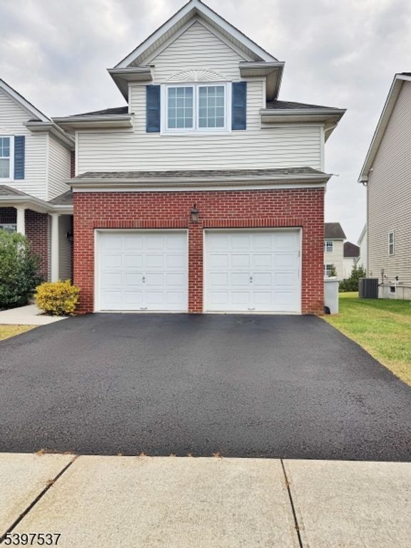 48 Willocks Cir, Franklin Twp., NJ 08873