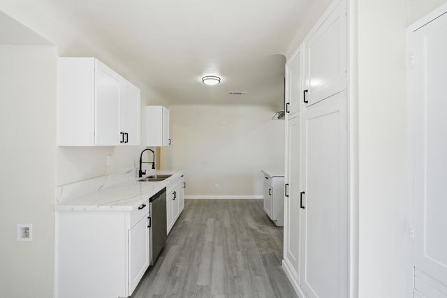 121 E Elm Street, Hanford, CA 93230