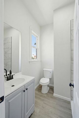 121 E Elm Street, Hanford, CA 93230