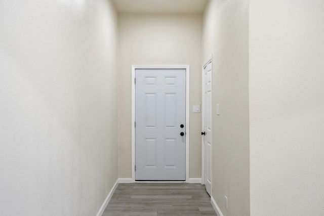 121 E Elm Street, Hanford, CA 93230