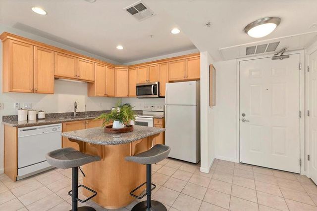 88 N Jackson Avenue 308, San Jose, CA 95116