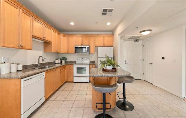 88 N Jackson Avenue 308, San Jose, CA 95116