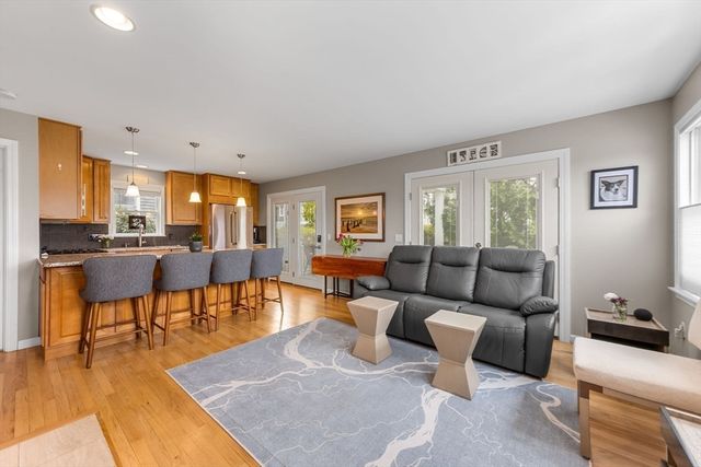 52 Harry Kemp Way 6, Provincetown, MA 02657