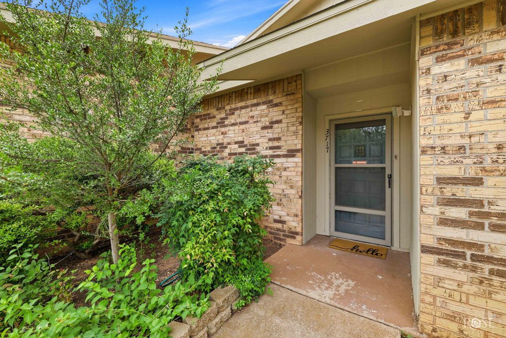 Image 4 of property listing at 3717 High Meadow Drive, San Angelo, TX 76904