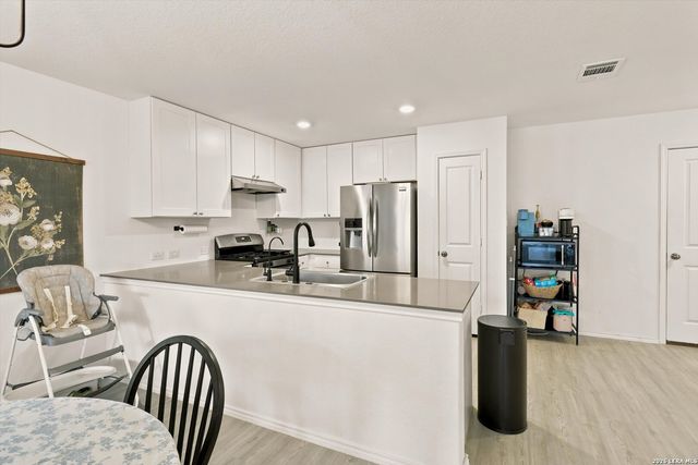 5409 Basil Trace, St Hedwig, TX 78152