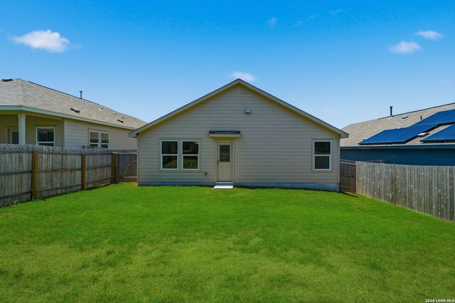 5409 Basil Trace, St Hedwig, TX 78152