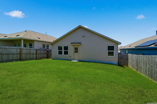 5409 Basil Trace, St Hedwig, TX 78152