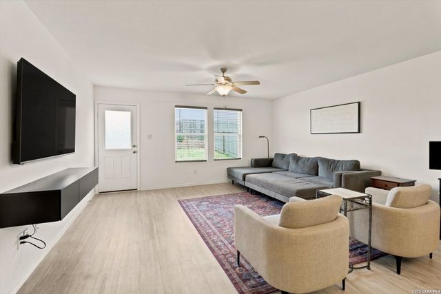 5409 Basil Trace, St Hedwig, TX 78152