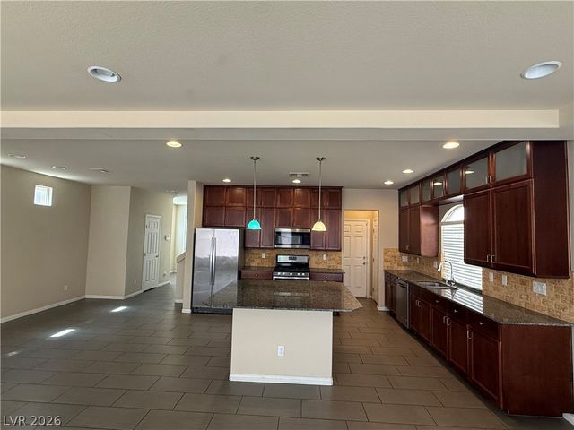 6083 CROWN PALMS Avenue, Las Vegas, NV 89139