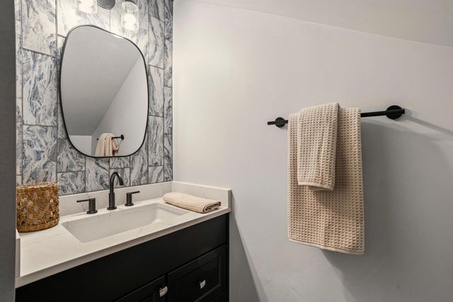 1829 N 55th STREET, Milwaukee, WI 53208