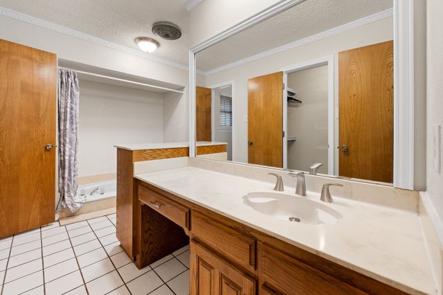 5407 Overridge Drive, Arlington, TX 76017