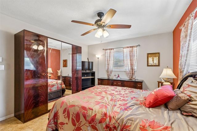 2085 68TH AVENUE S, St Petersburg, FL 33712