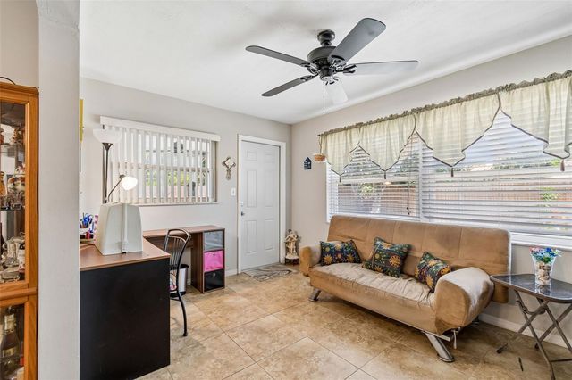 2085 68TH AVENUE S, St Petersburg, FL 33712