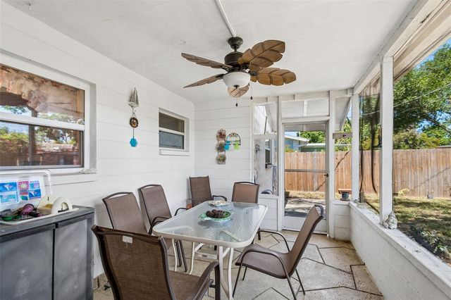 2085 68TH AVENUE S, St Petersburg, FL 33712